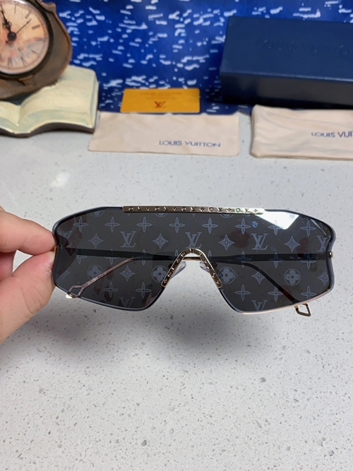 ルイヴィトンサングラス内部構造